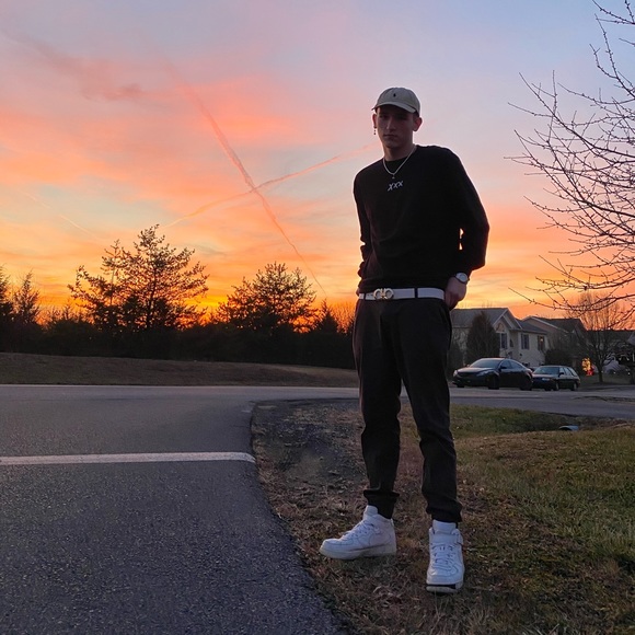 Hey, I’m IanTheUglyGothKid - Picture 6 of 8